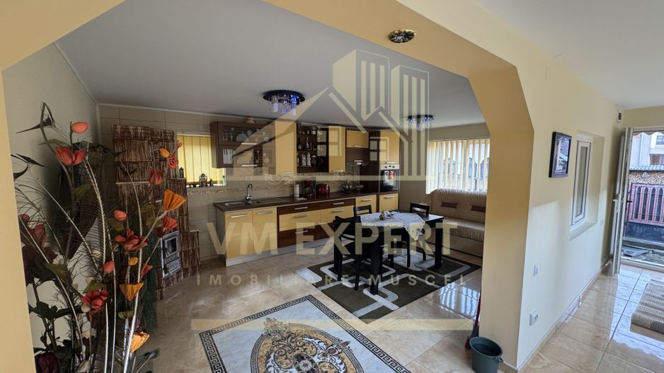 VILA 5 CAMERE, TEREN 600 MP, RUCAR - Poză 2