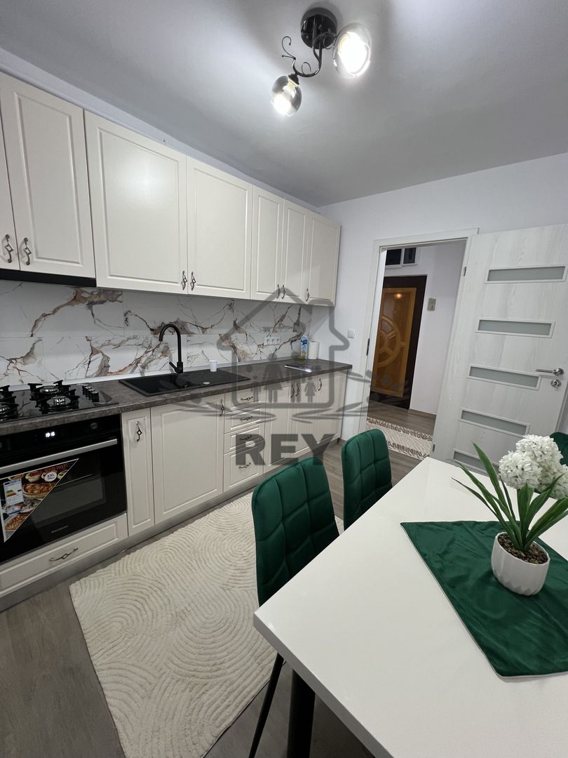 Apartament 2 camere decomandat,renovat integral, mobilier nou /pivniță - Poză 2