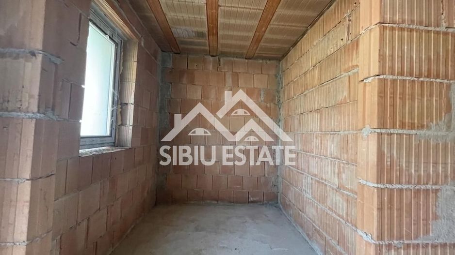 Casa Individuala in Sura Mare 5 camere, - Poză 6
