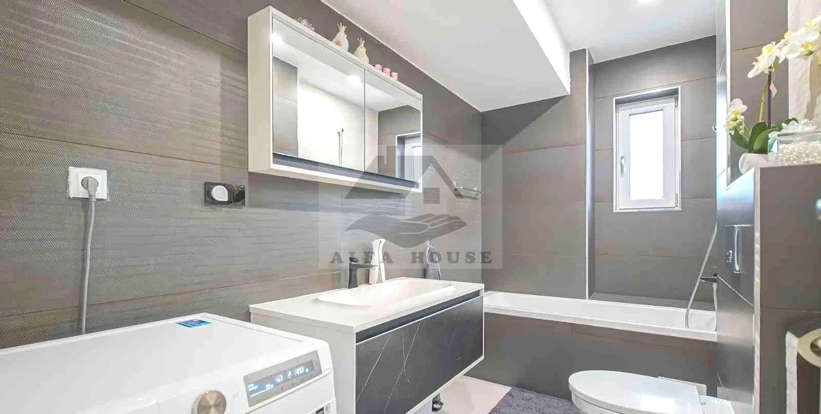 Apartament cu patru camere, Tractorul-Coresi , 116 mp+3 parcari - Poză 15