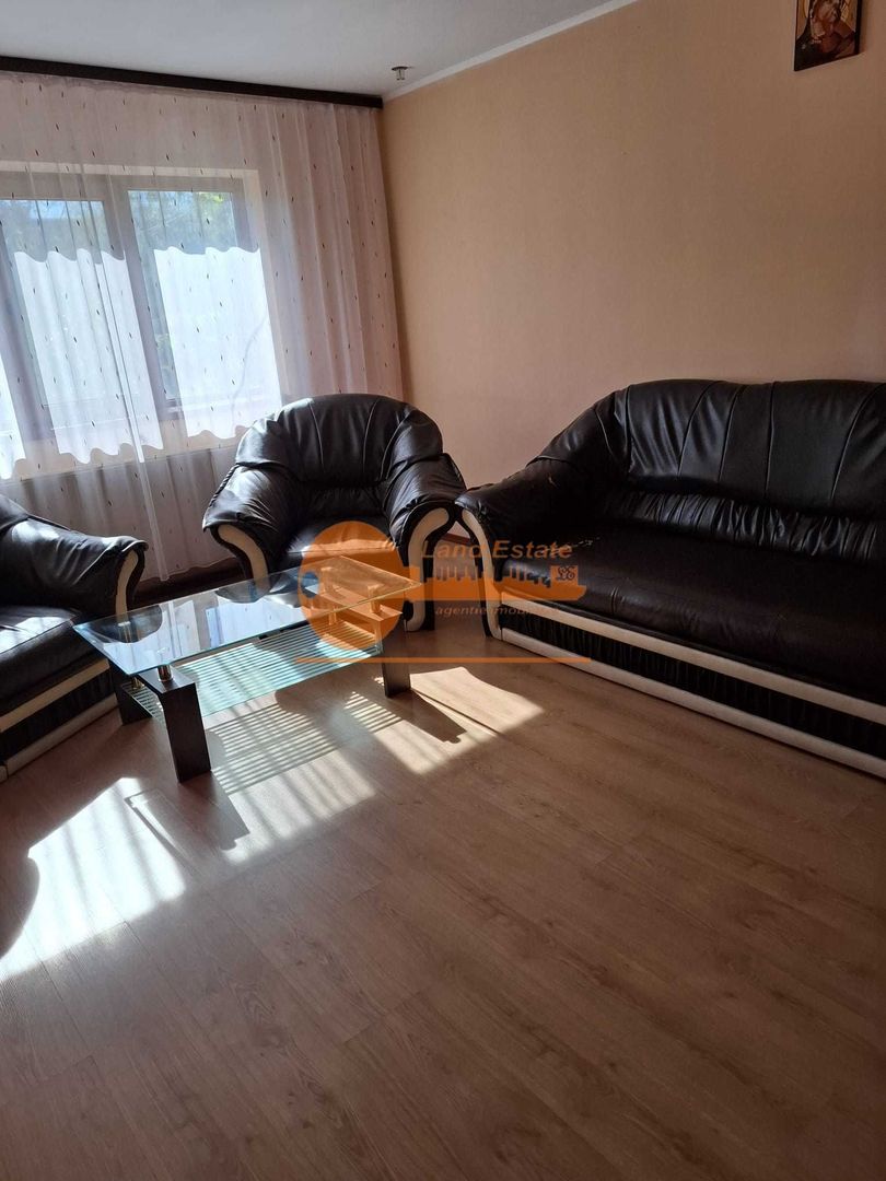 Apartament cu 3 camere in zona Pacii(Bloc Reabilitat-Centrala Proprie) - Poză 4