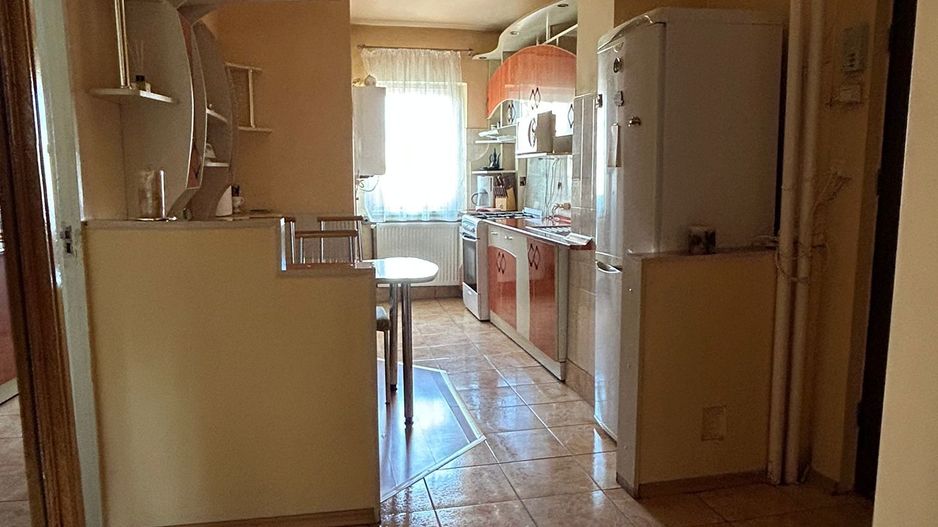 De inchiriat! apartament 3 camere decomandate zona BIG - Poză 2
