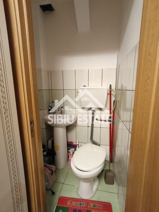  Apartament la mansardă ,3 camere, mobilat și utilat zona Ipas  - Poză 8