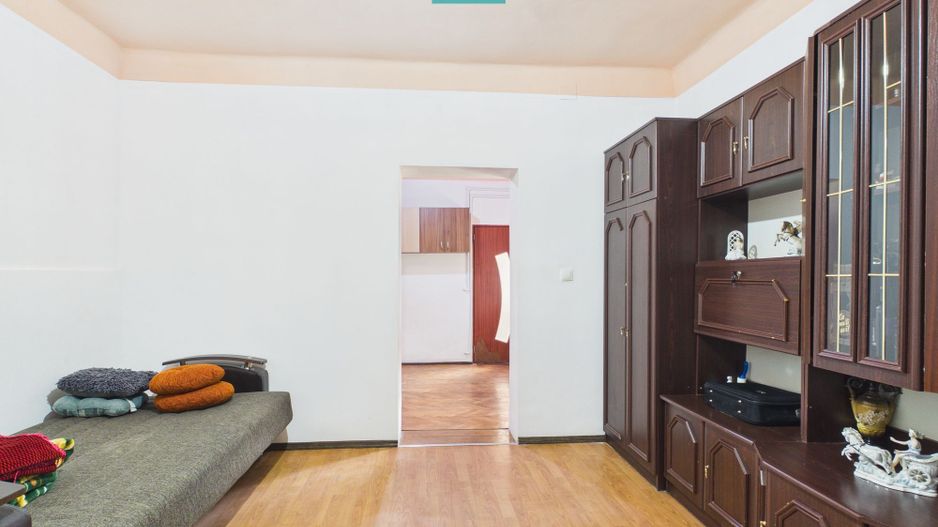 2 case separate + curte 1400 mp – Zona Dâmbovița - Poză 14