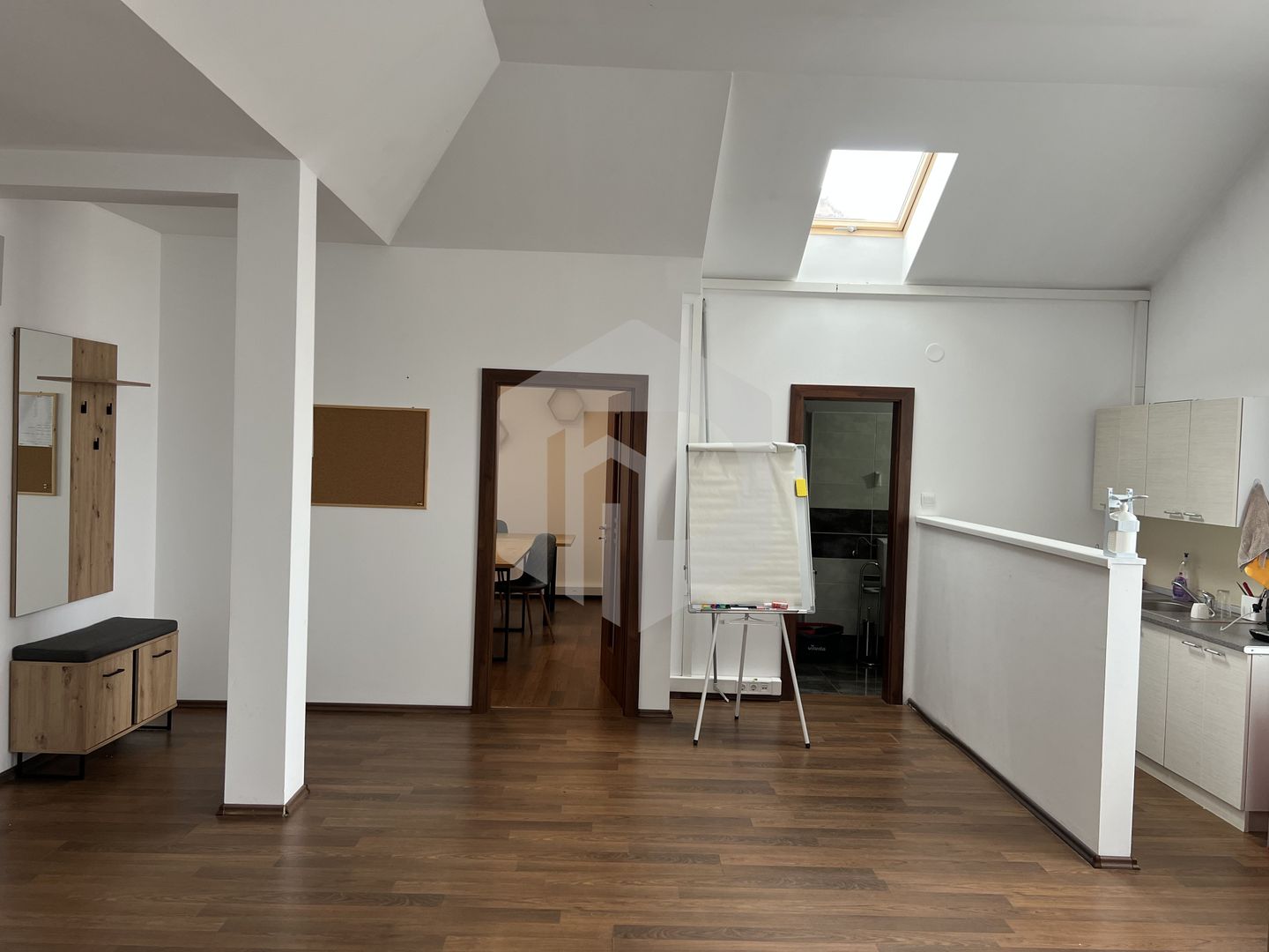 Spatiu de birouri de inchiriat/ Cale Dumbravii- Gh.Dima-60 mp - Poză 6