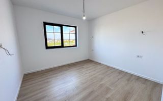 Duplex unit prin camera tehnica Mosnita Noua, pozitie excelenta - Poză 10