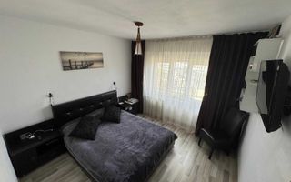 Apartament 3 camere, cartierul Alexandru cel Bun, etaj intermediar, vedere bulevard - Poză 2