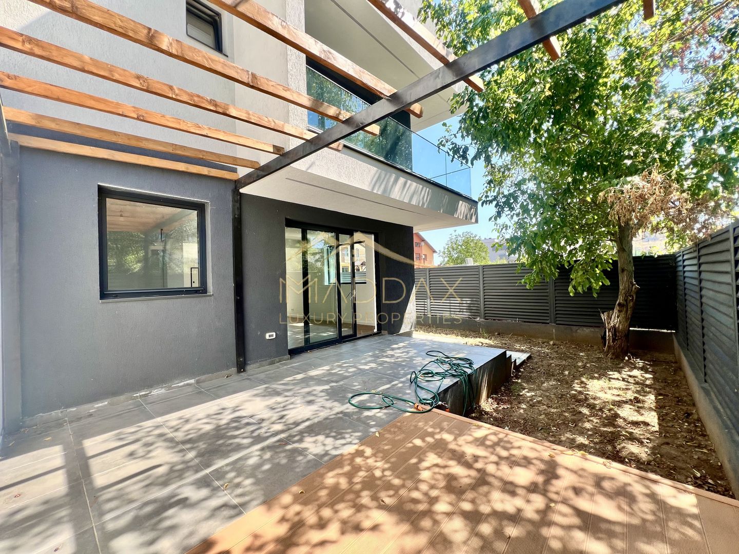 Vilă **6 camere  **451mp // Zona Iancu Nicolae - Poză 105