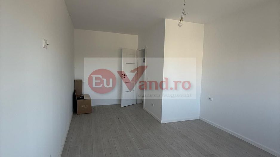 De vanzare – jumatate de duplex modern, parter + etaj | 150 mp utili | - Poză 13
