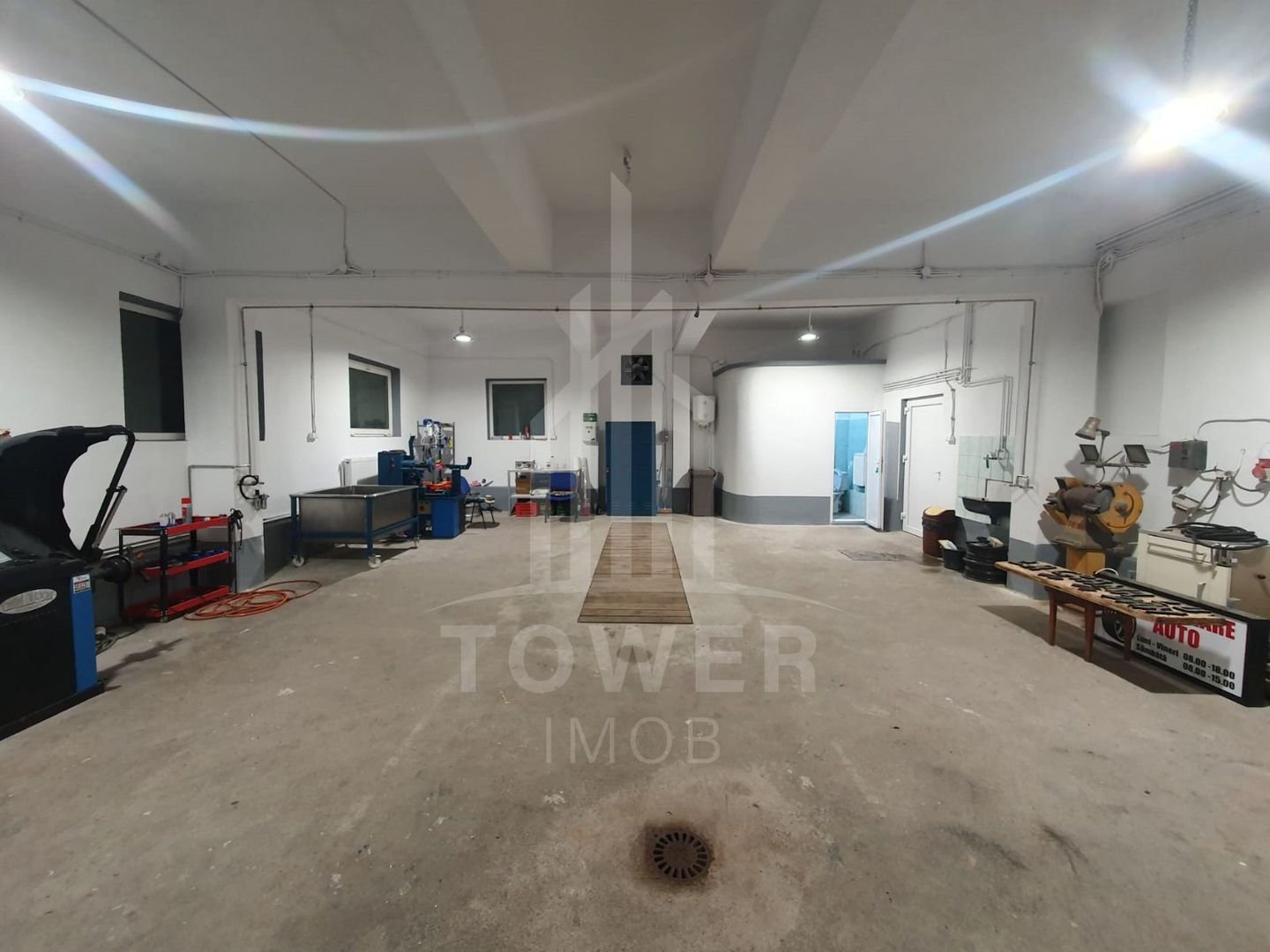 Spatiu industrial -hala (100 mp)- cu birou si baie (zona Garii) - Poză 2