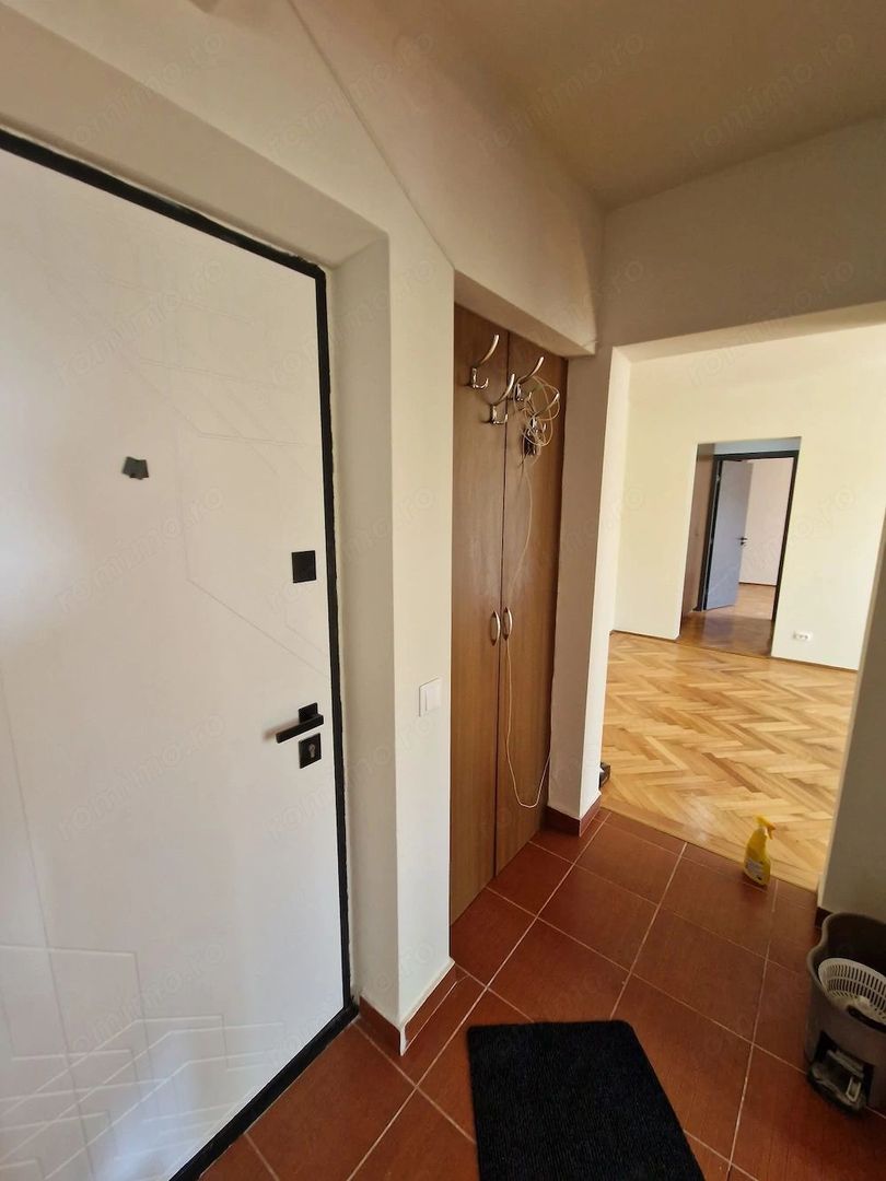 🔑 Vanzare apartament 3 camere – Zona Titan / Piața Miniș - Poză 5