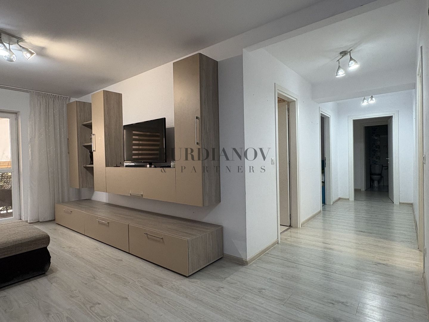 Apartament cu 3 camere de vânzare - Palladium Residence 1 - Titan - Poză 5