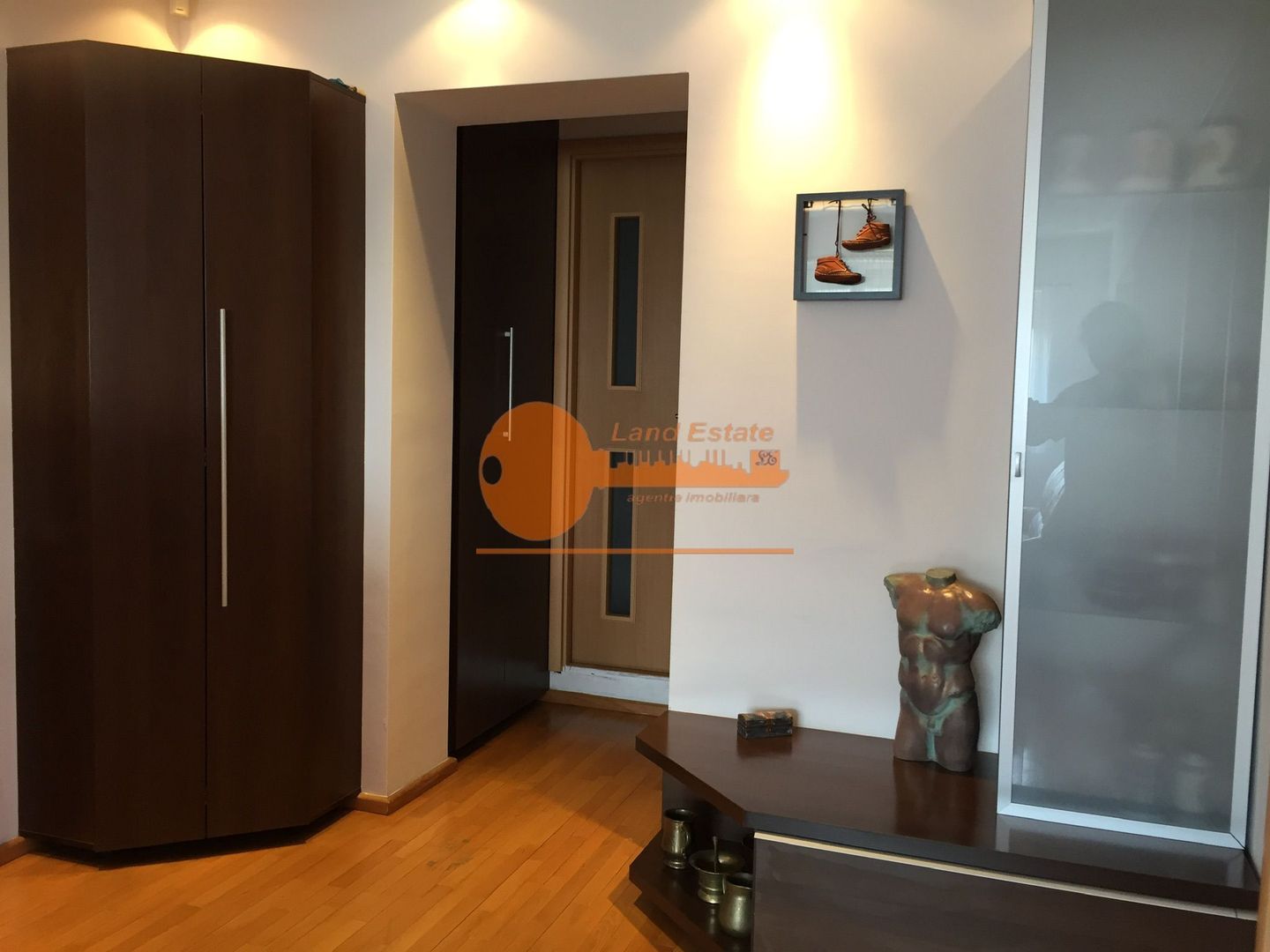 Vanzare 3 camere Vacaresti ( bloc 1985-aproape de metrou ) - Poză 20