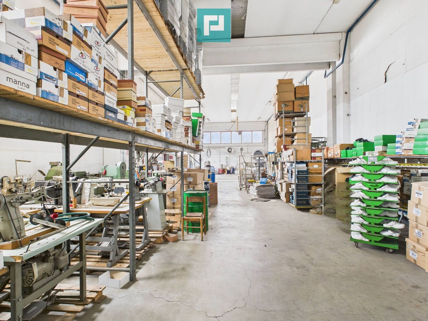 Hală de producție, cu birouri și teren, în Sebiș - Poză 57