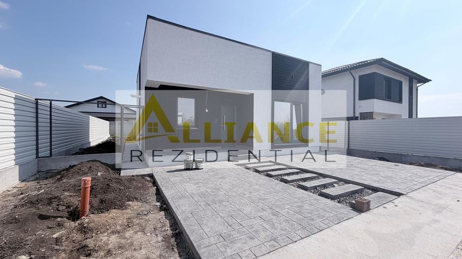 Casa individuala- 4 camere - 2 bai - 450 metri teren - Poză 2