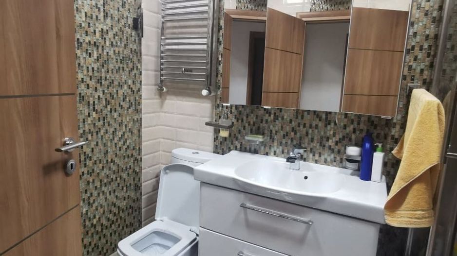 APARTAMENT CU TERASA SI CURTE | GORJULUI | APUSULUI - Poză 4