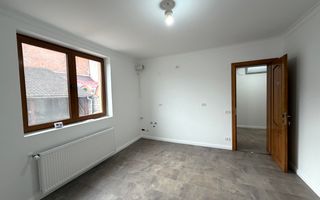 Investitie sau Locuit complex rezidential 4 apartamente cu 3 cam zona centrala - Poză 6