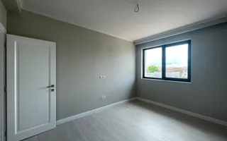 Duplex cu 5 camere și 3 băi - Mosnita Noua - Poză 12