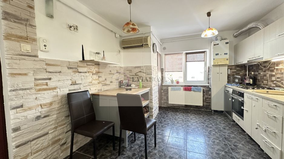 3 camere decomandate/Zona Bibliotecii Județene Octavian Goga - Poză 2