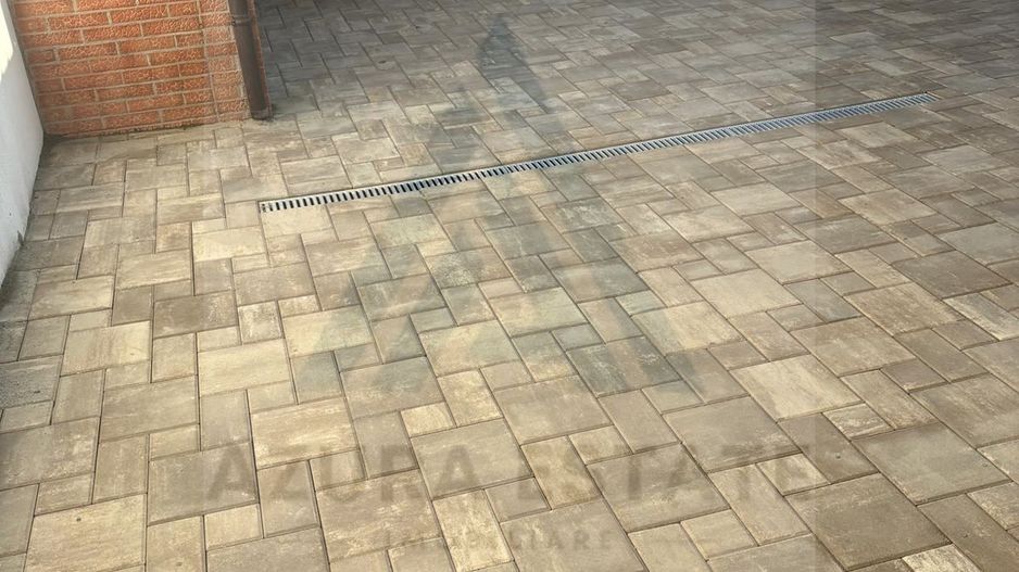 Case moderne x 2 cu 315 mp utili impreuna si teren 500 mp in Terezian - Poză 20