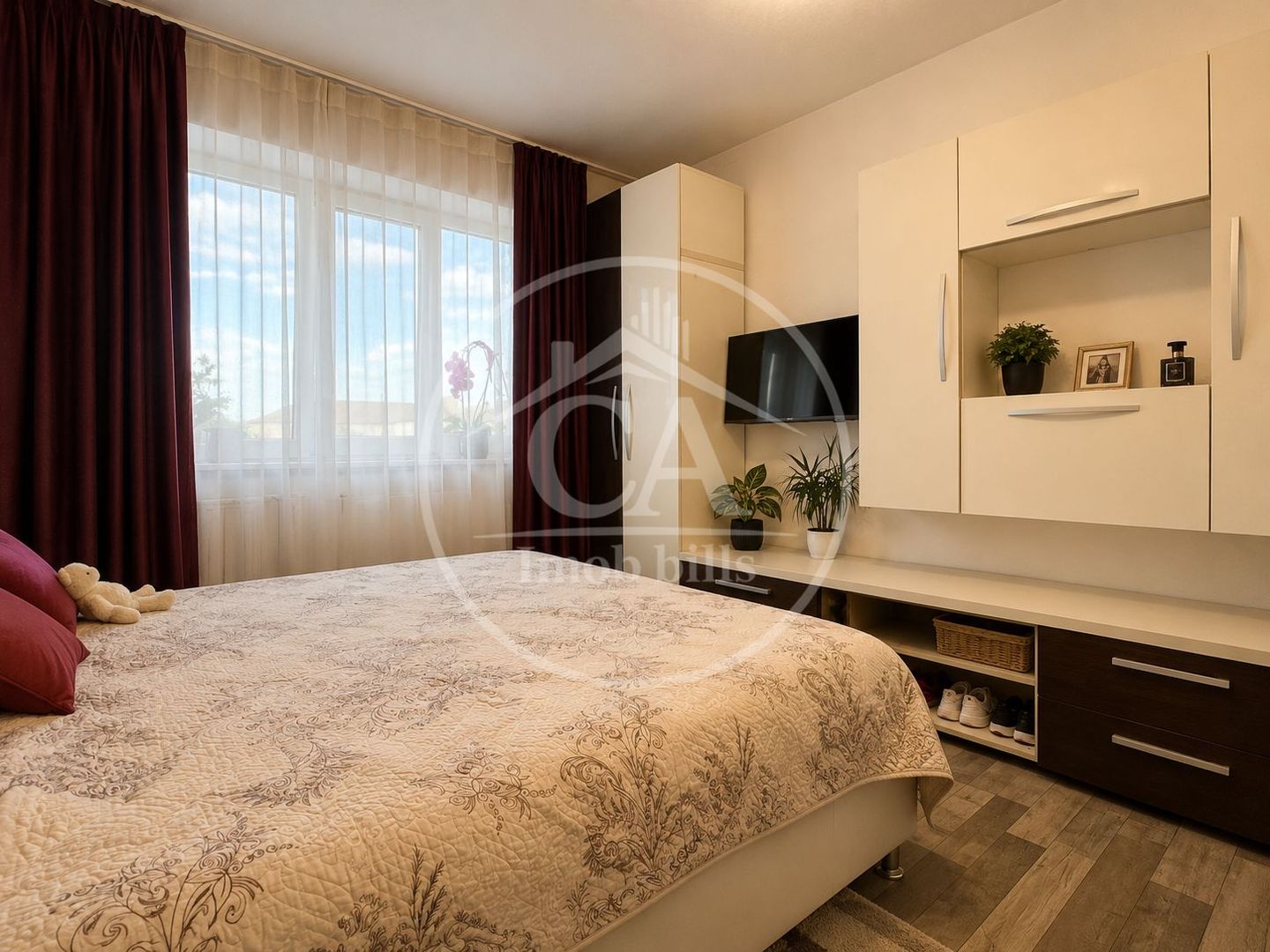 Apartament cu 2 camere de vânzare în zona Nufărul, Oradea - Poză 2