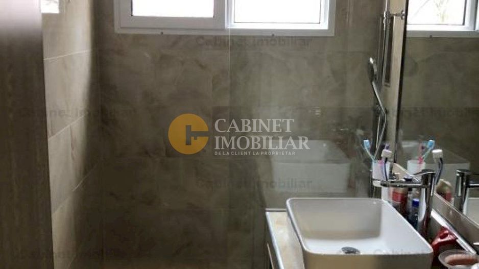 Etaj 1 apartament cu 2 camere mobilat utilat complet zona Tatarasi - Poză 8