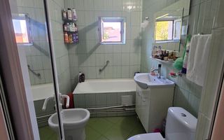Apartament cu 3 camere de vânzare în Targu Cucu, Iasi - Poză 6