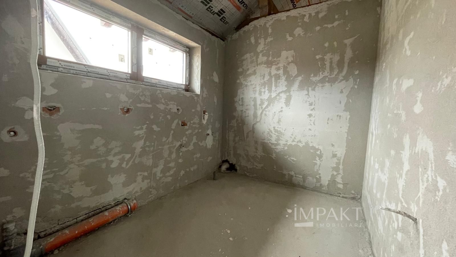 Casa spatioasa cu 1000 mp teren in Aiton - Poză 25