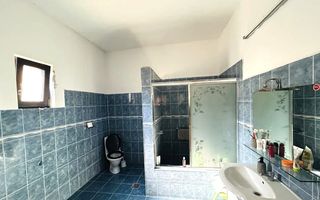 Casă 180 mp utili teren 710 mp panouri solare si hala in Sura Mare - Poză 9