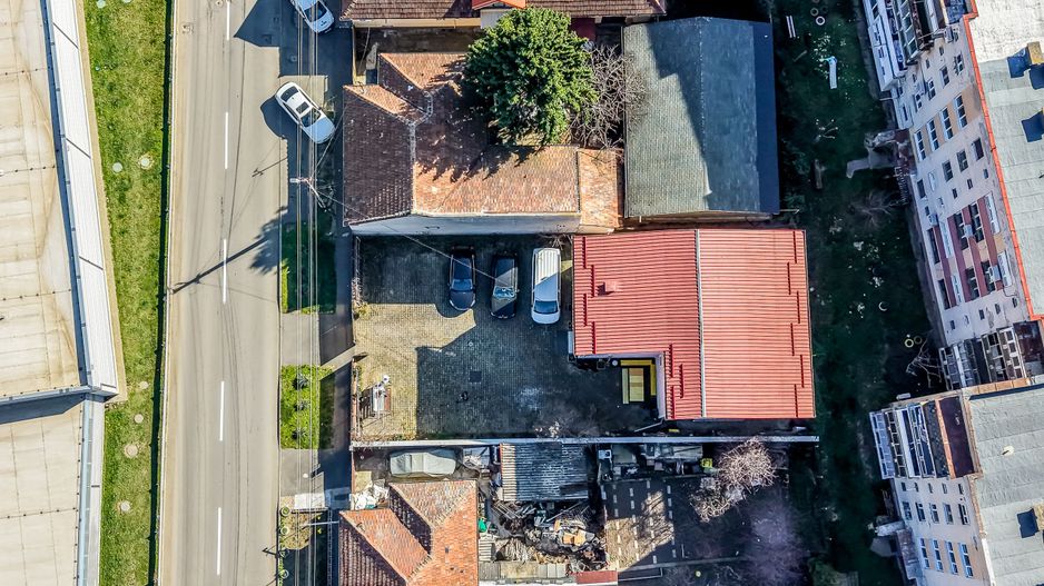 Casă spațioasă în mijlocul orasului, Str. Constantin Brâncuși - Poză 7