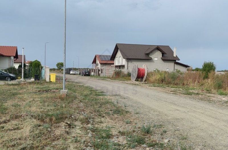 Teren pe colt in cartier nou de case locuite. Iluminat stradal. COMISION ZERO! - Poză 1