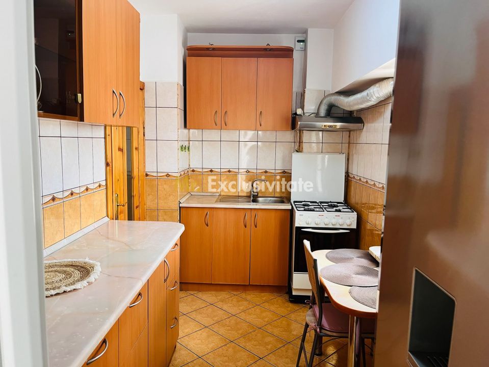Apartament ultracentral, 3 camere, cu priveliste impresionanta, langa Mercur - Poză 18