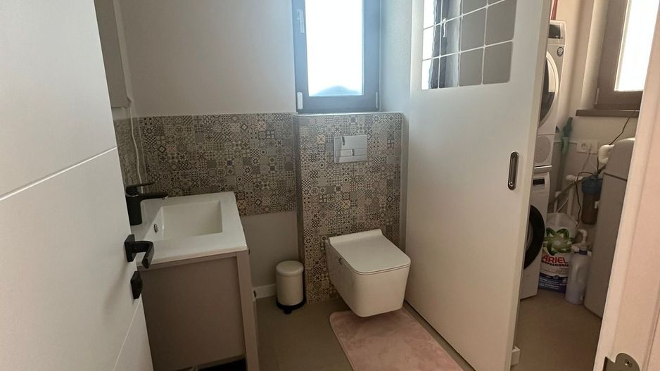 Casa de vanzare in Tunari – 4 camere, 3 bai, confort si natura - Poză 5