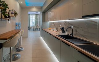 Apartament deosebit într-o clădire cu istorie, în centrul Timișoarei  📍 - Poză 3