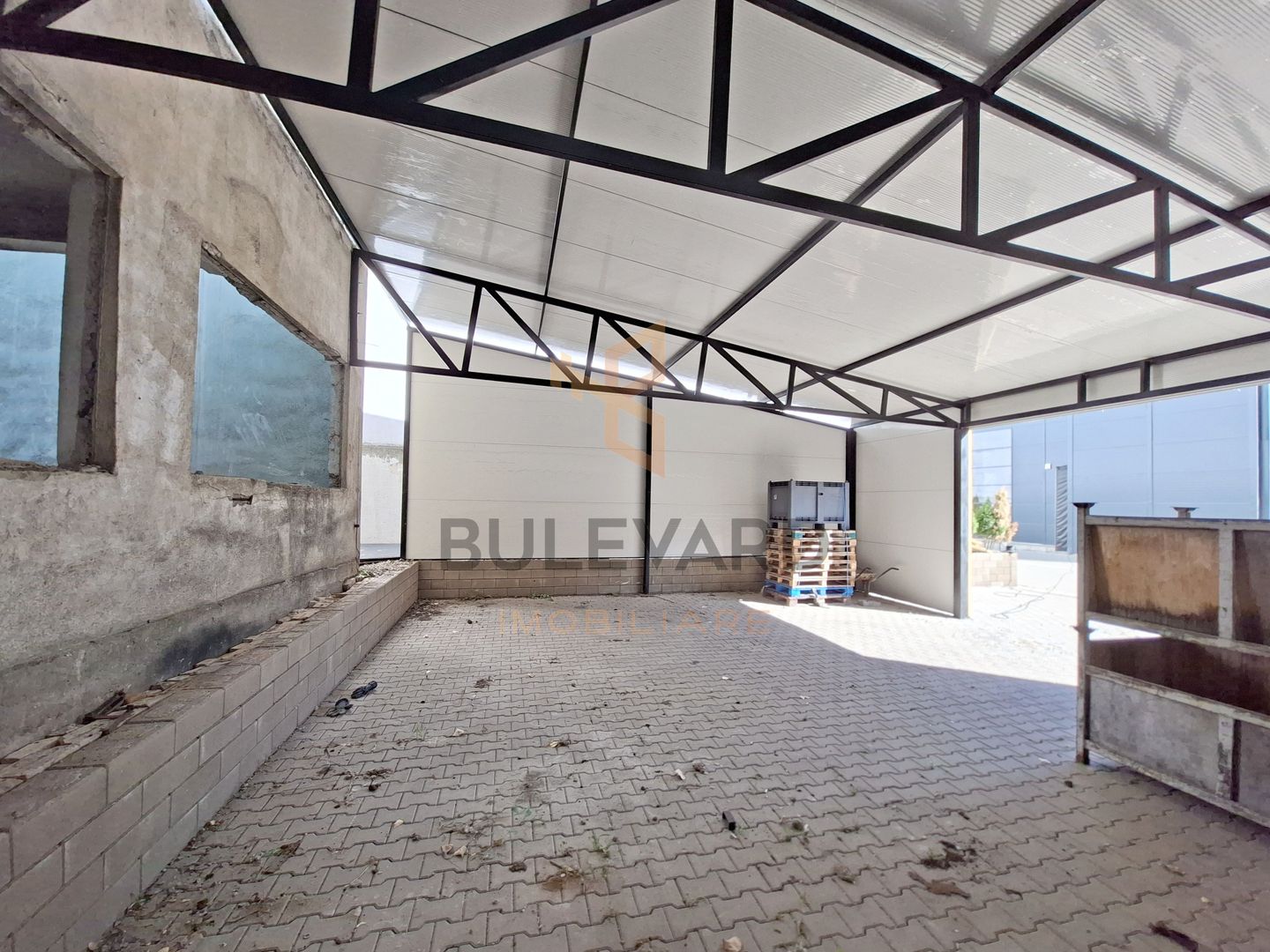Spatiu industrial 90 mp + birou 15 mp de inchiriat in zona Calea Baciului! - Poză 5