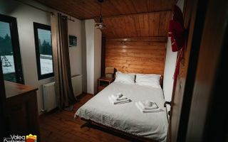 Vilă/Pensiune cu panouri fotovoltaice , terasă și foișor,  Investitie! - Poză 9