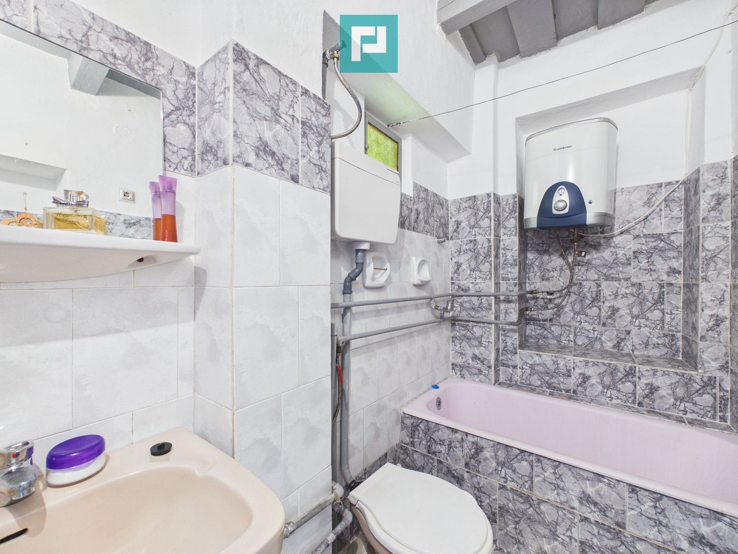 Casă cu 6 camere pe teren de 2029 mp – Miniş - Poză 21