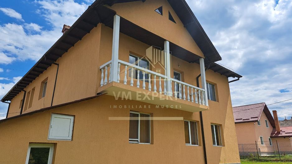 VILA 8 CAMERE, TEREN 1500 MP, BUGHEA DE SUS, ARGES - Poză 13