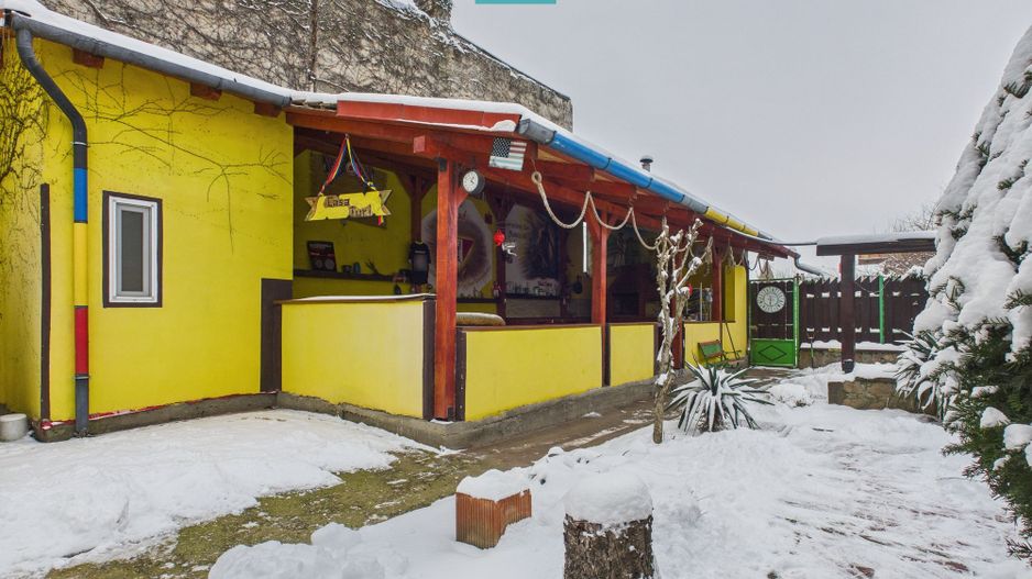 Casă cu 4 camere în zona Parneava - Poză 18