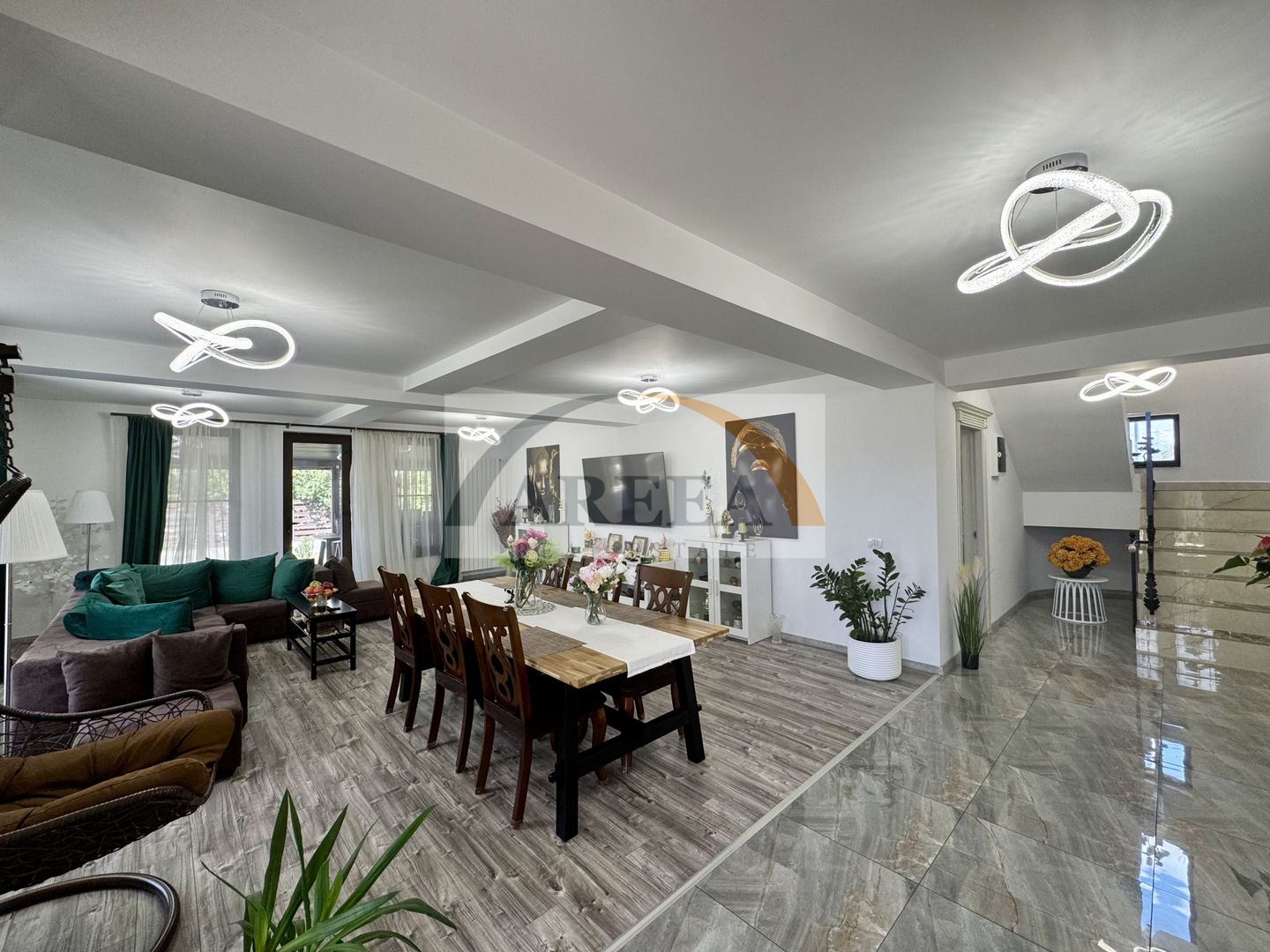 Berceni - VILĂ UNICAT, spațioasă, curte 1.000 mp, la 7 min metrou - Poză 2