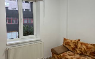 Apartament cu 4 camere, decomandat, 80 mp utili, zonă centrală - Poză 4