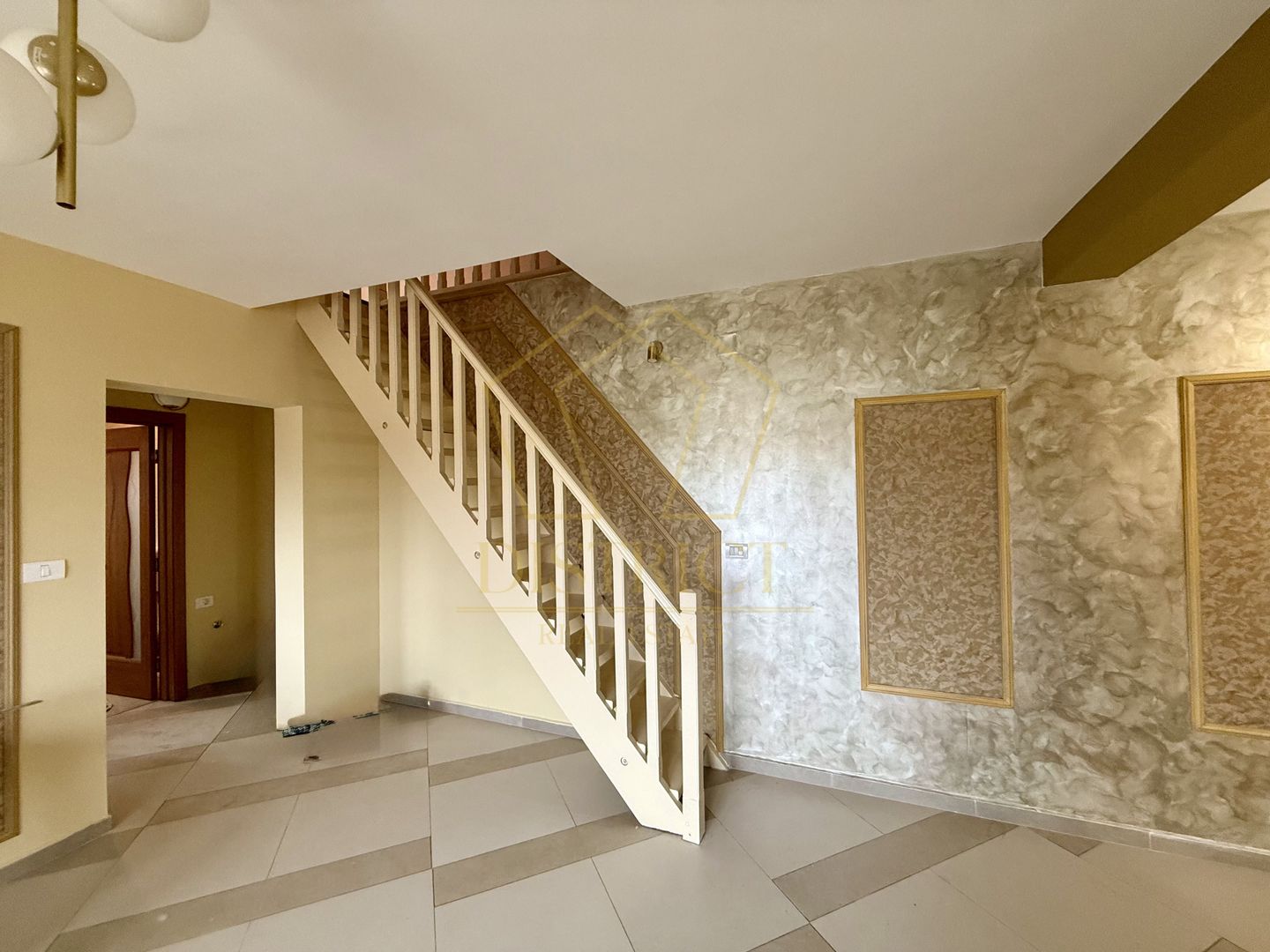 Apartament cu 2 camere renovat complet  |  Dambovita - Poză 4