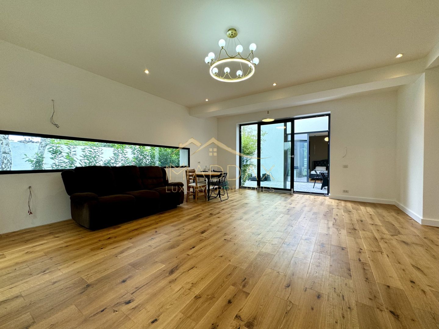 Vila cu 5 camere // * 565 mp gradina* // Tunari - Poză 5