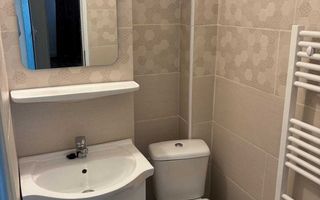 Pers fizică închiriez ap 3 cam hala centrala - Poză 2