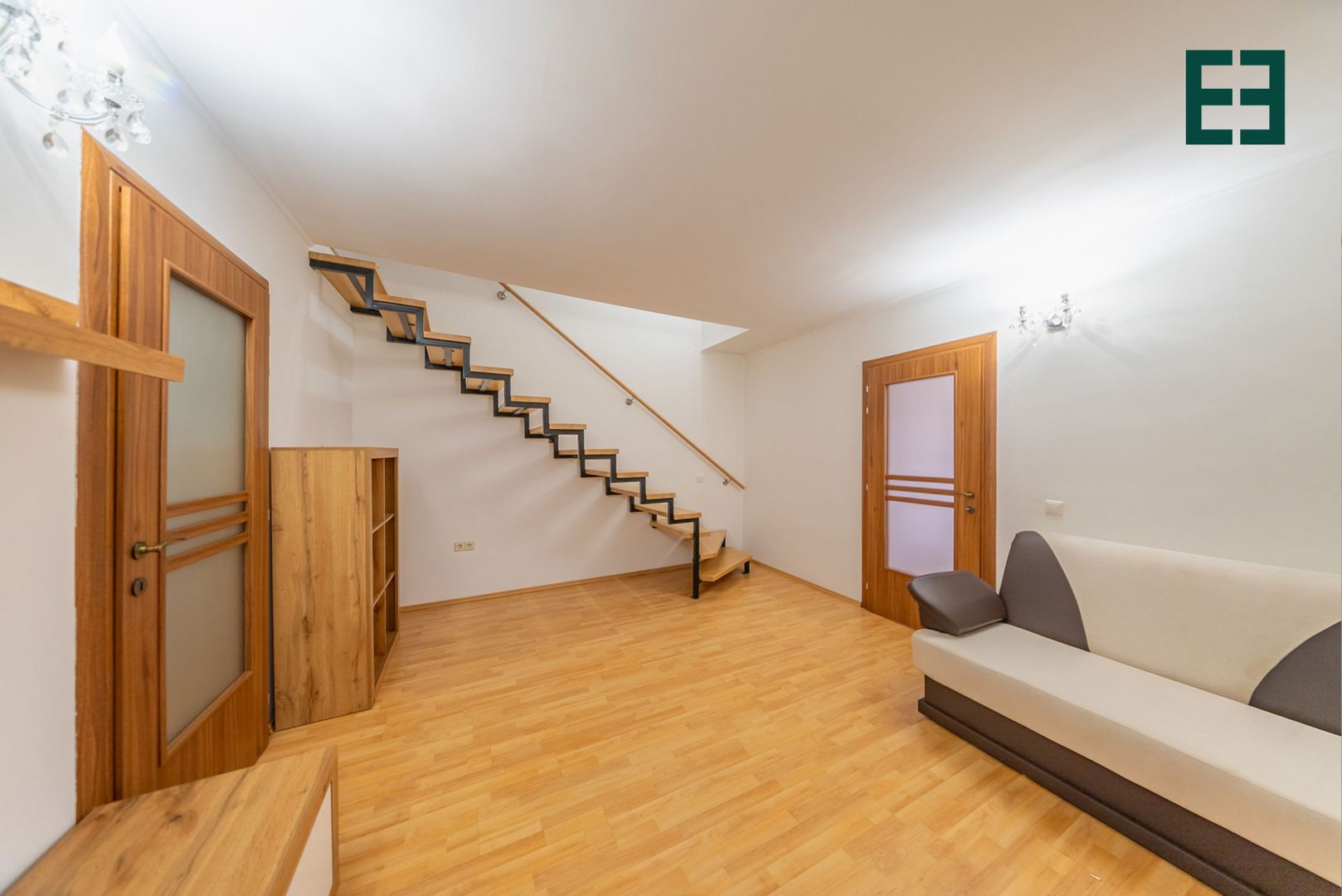De închiriat - Apartament la casă cu 2 camere zona UTA - Arad - Poză 2