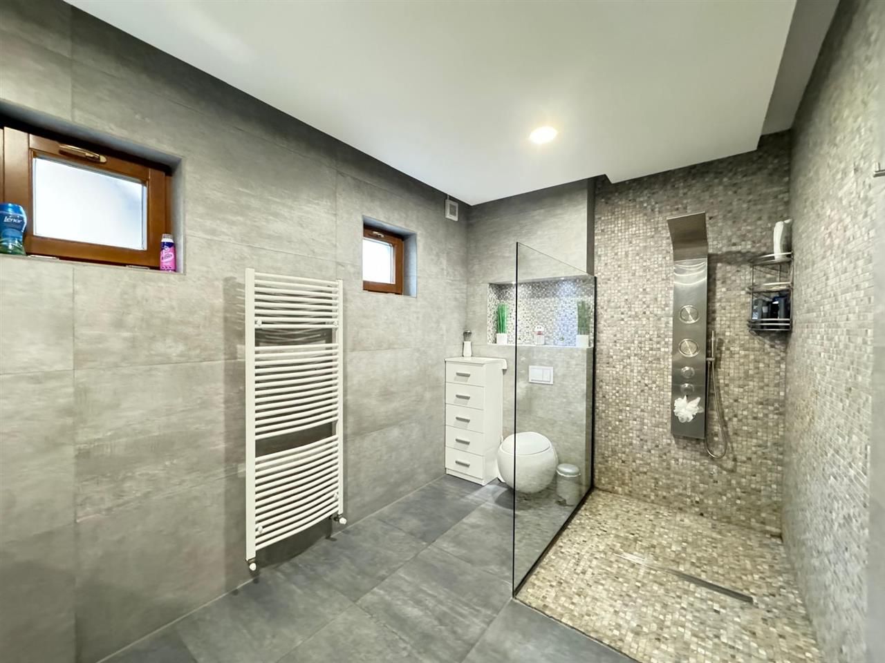 Vila in distinctia Premium! Arhitectura deosebita, locatie serena - Poză 16