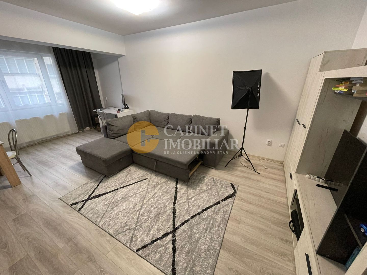 Oancea 1 camera etaj 5/9 mobilat - Poză 1