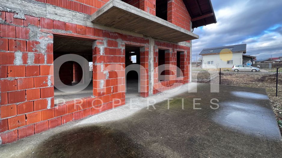 Casa P+M la rosu | 204 mp | 5 ari teren | compartimentare excelenta | Satulung. - Poză 8