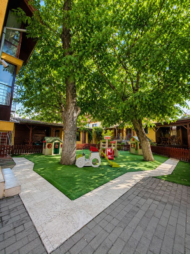 Bucovina–Mehala | 15 camere | 728 mp teren | Proprietate multifuncțională - Poză 8