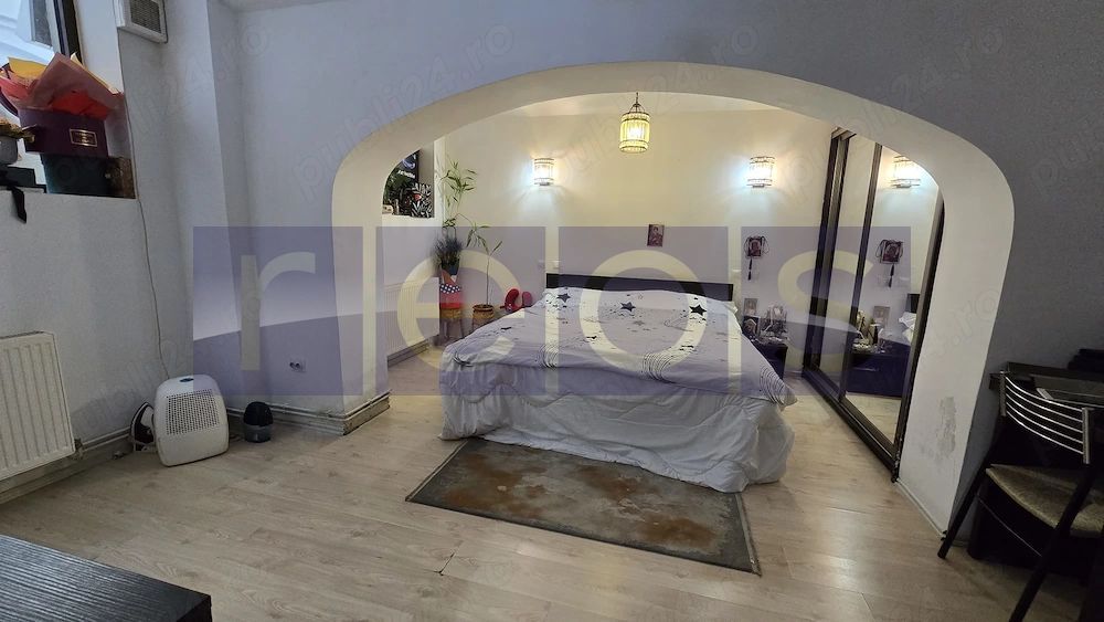 VANZARE STUDIO ULTRACENTRAL 48MP VICTORIEI ROMANA CENTRALA PROPRIE CURTE PRIVATA - Poză 1